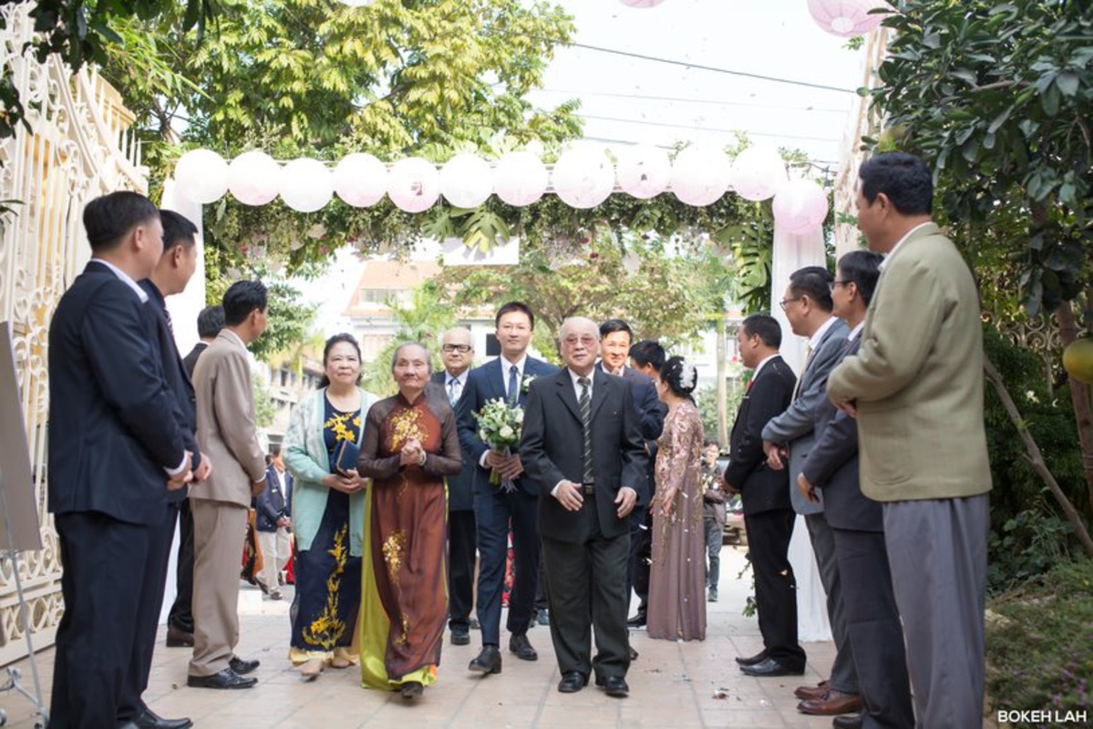 Đoàn nhà trai do đại diện là bậc trưởng bối có địa vị cao nhất dần đầu (Ảnh: TIFF.vn)