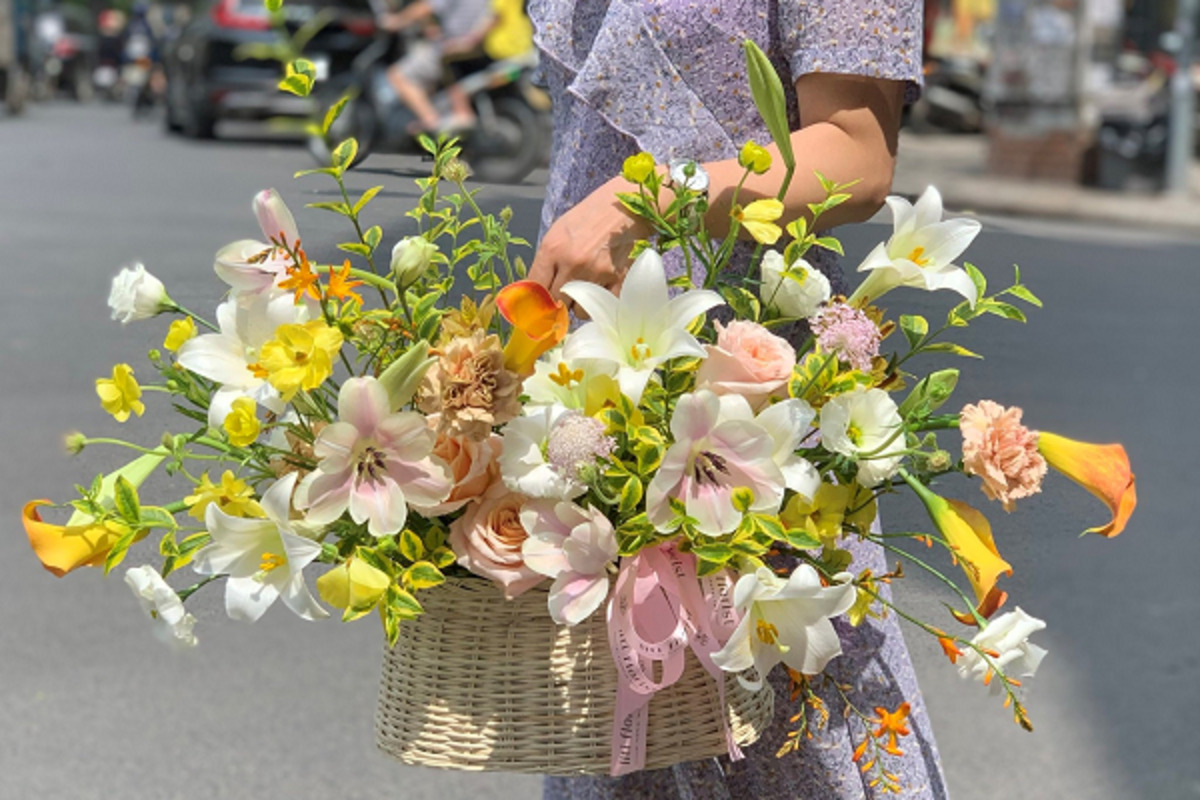 Trong ngày cầu hôn, tặng hoa loa kèn như một lời nguyện ước về tình yêu bất diệt (Ảnh: Sưu tầm) 