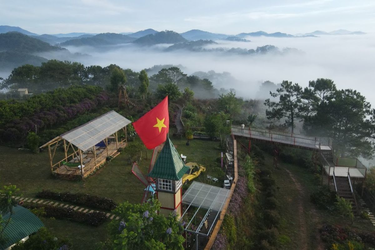 Đồi Mây Đà Lạt là một trong những địa điểm tổ chức tiệc cưới ngoài trời đẹp nhất tại thành phố ngàn hoa (Ảnh: Sưu tầm) 