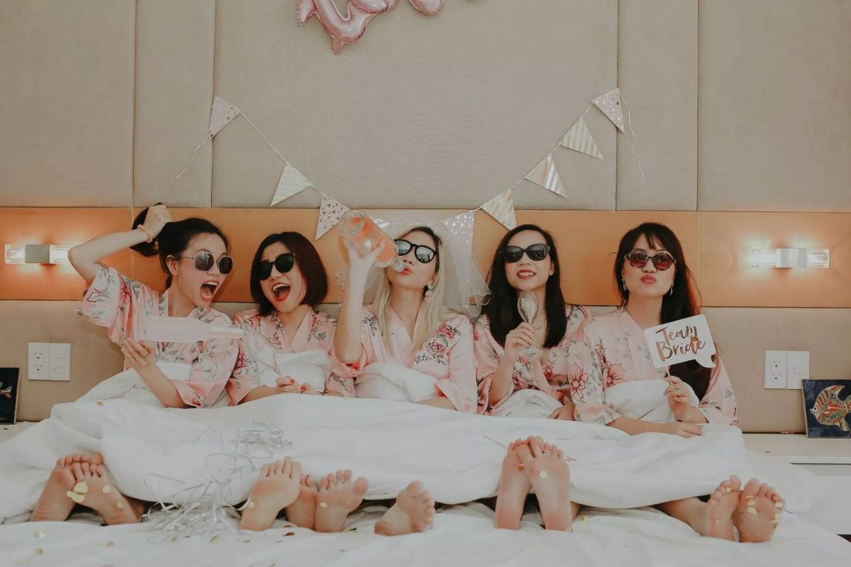 Lễ chia tay độc thân là buổi tiệc dành cho cô dâu hoặc chú rể trước khi kết hôn (Ảnh: Sưu tầm)