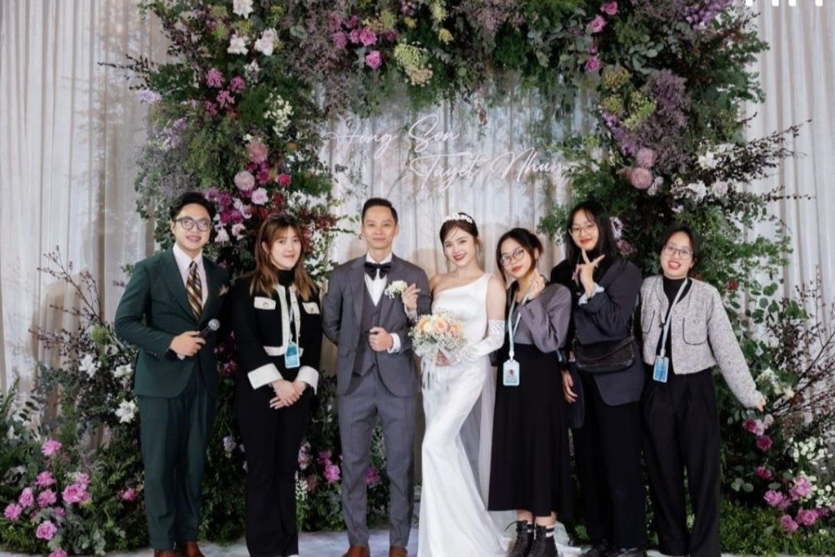 Công việc biến ý tưởng cưới của dâu rể thành hiện thực, tạo nên không gian lãng mạn, đậm dấu ấn cá nhân. (Ảnh:TIFF.vn)