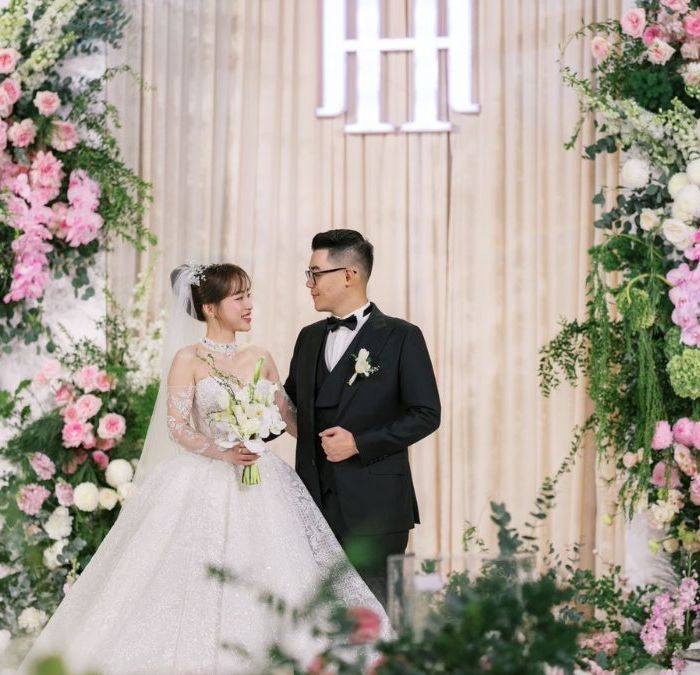 giá backdrop đám cưới