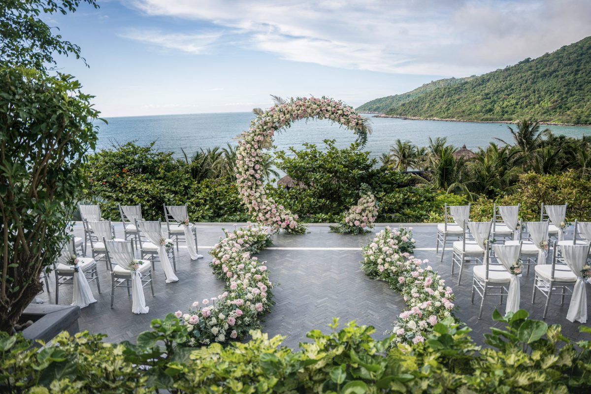 Tổ chức đám cưới ở InterContinental Danang Sun Peninsula Resort (Ảnh: sưu tầm)