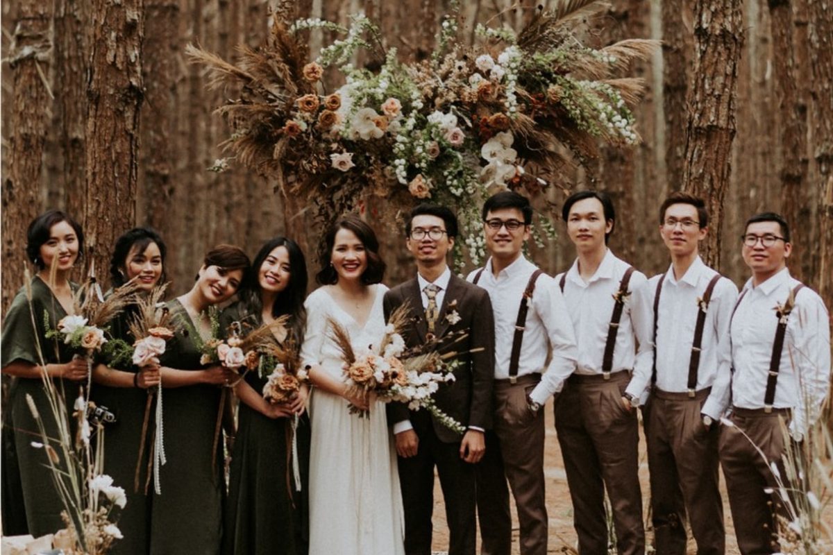 Trang phục chú rể và phù dâu, phù rể (ảnh: sưu tầm)