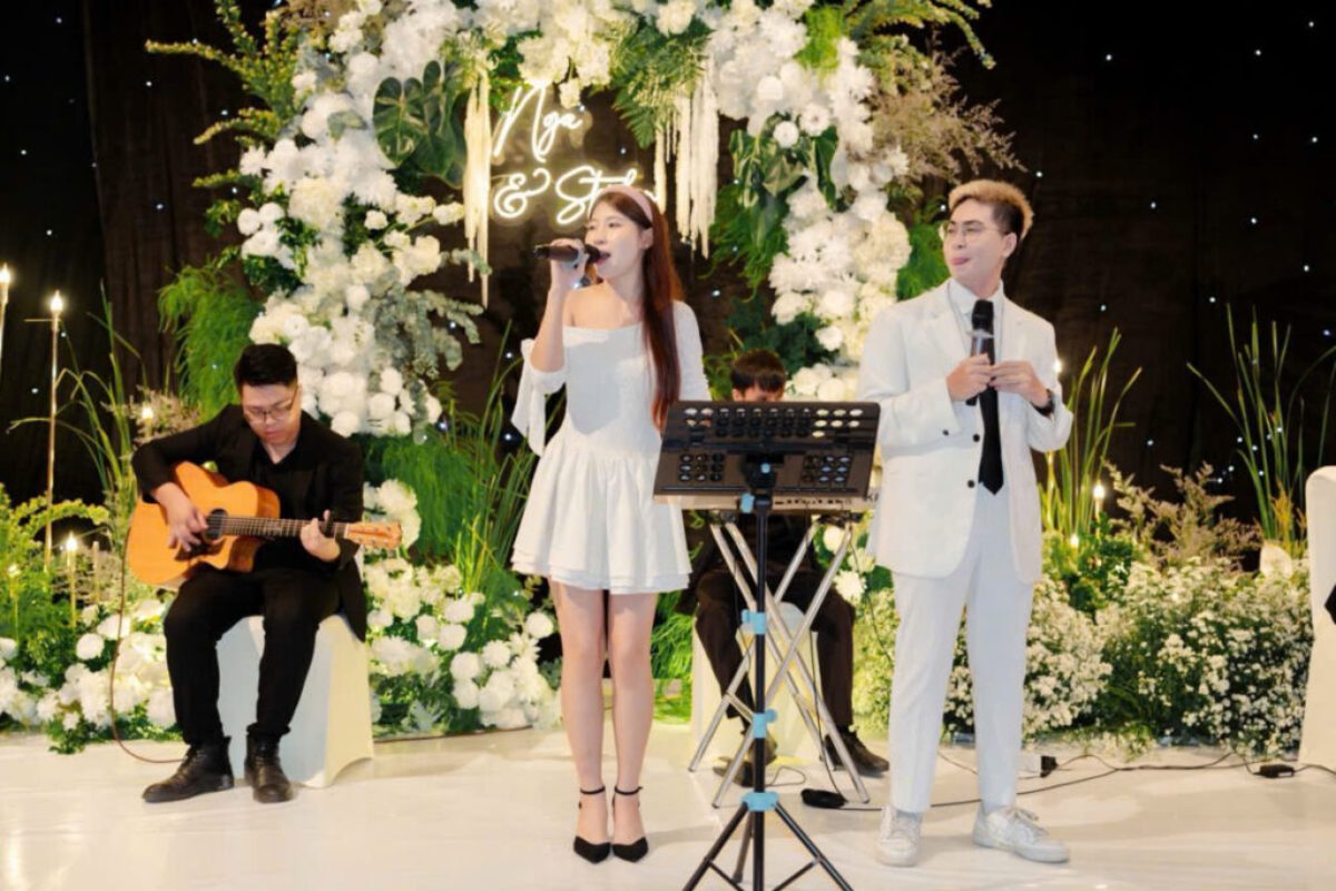Ban nhạc acoustic (Ảnh: sưu tầm)