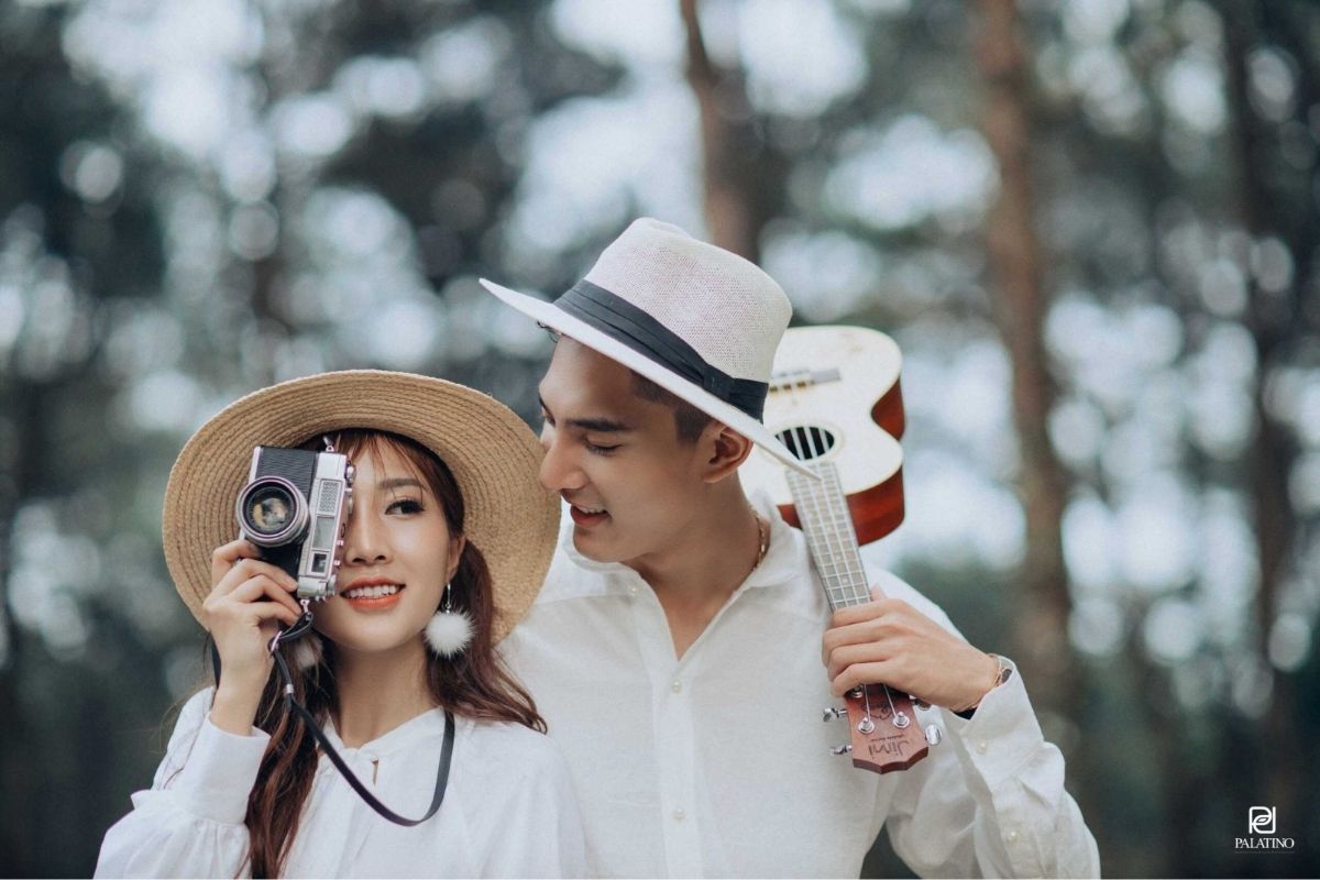 Chụp ảnh cưới với đàn guitar (Ảnh: Sưu tầm)