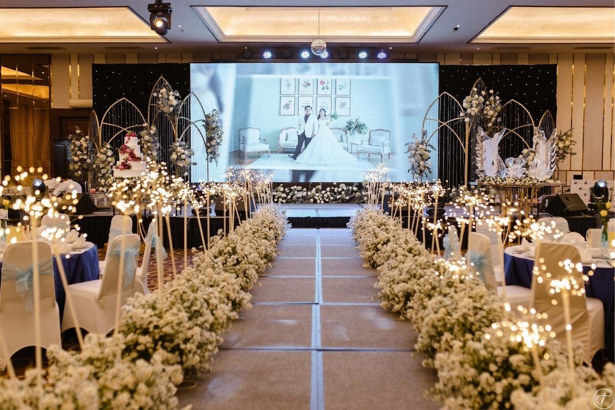 Đám cưới Floral trang trí đơn sắc (Ảnh: Sưu tầm)