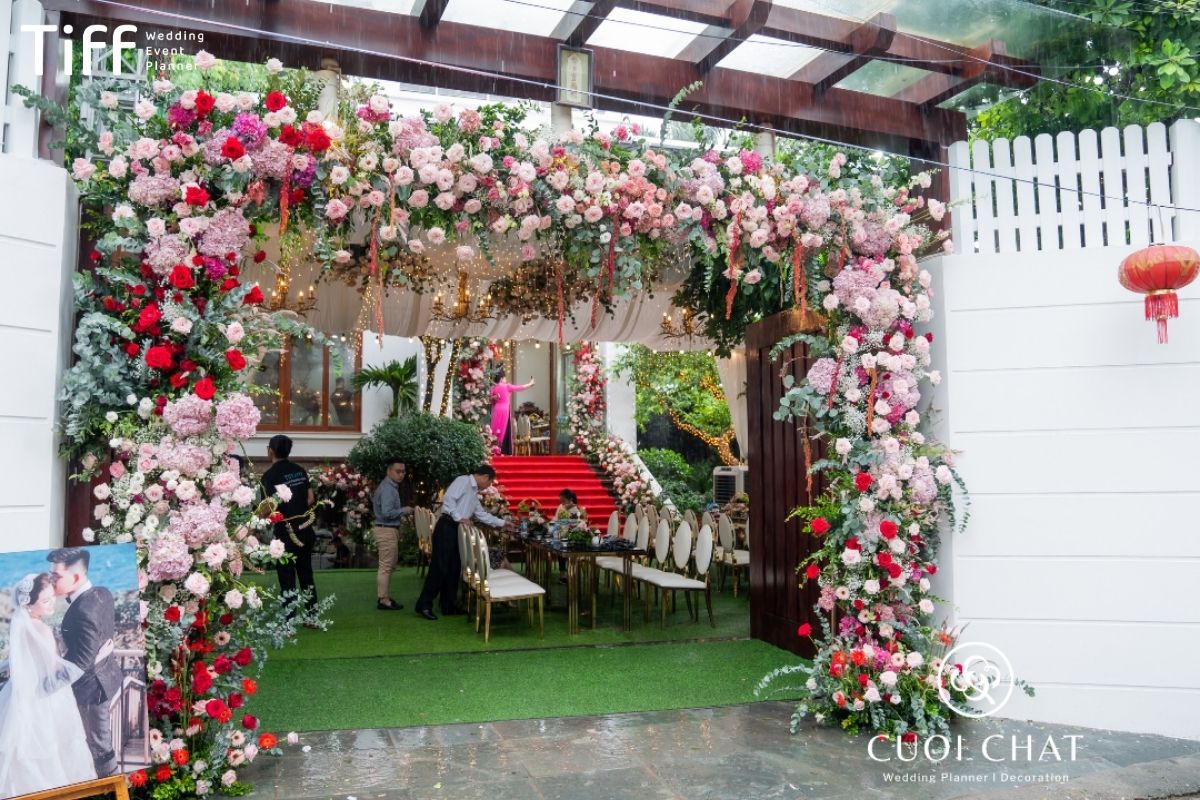 Mẫu cổng cao cấp hoàn hảo cho đám cưới tại khách sạn, resort 5 sao (Ảnh: TIFF)