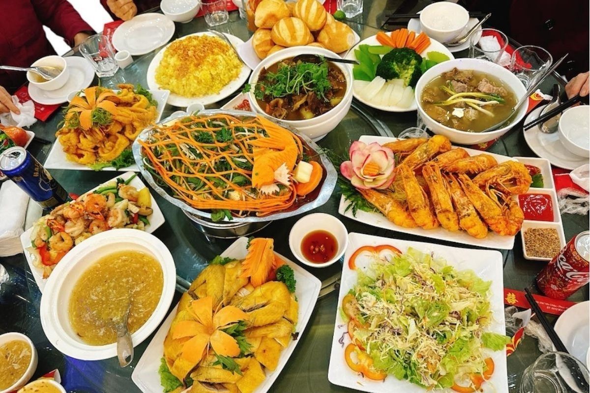 Một bữa tiệc hoàn hảo không chỉ ngon miệng mà còn phải đảm bảo sự hài hòa về khẩu vị (Ảnh: Sưu tầm)