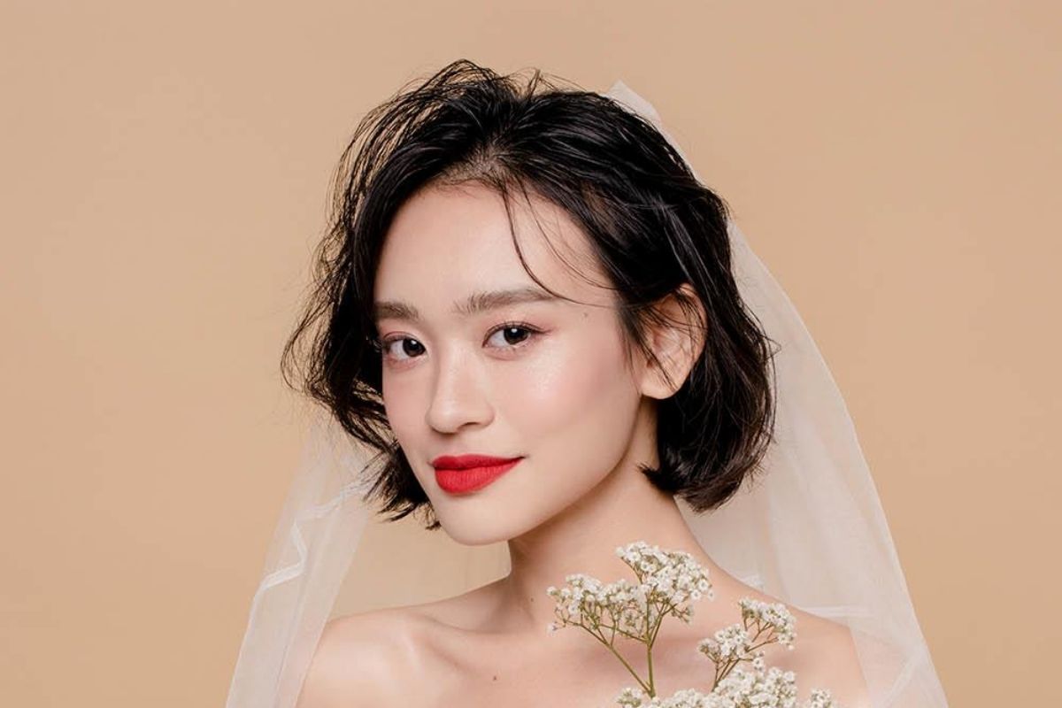 Vẻ đẹp thanh thoát, hiện đại của nàng dâu tối giản (Ảnh: Sưu tầm)