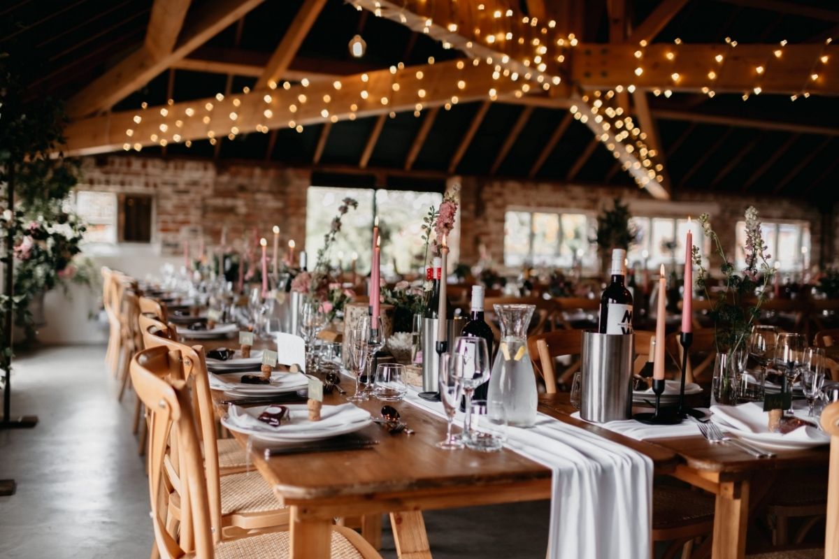 Các mẹo và lưu ý quan trọng khi tổ chức đám cưới phong cách rustic (Ảnh: Sưu tầm)
