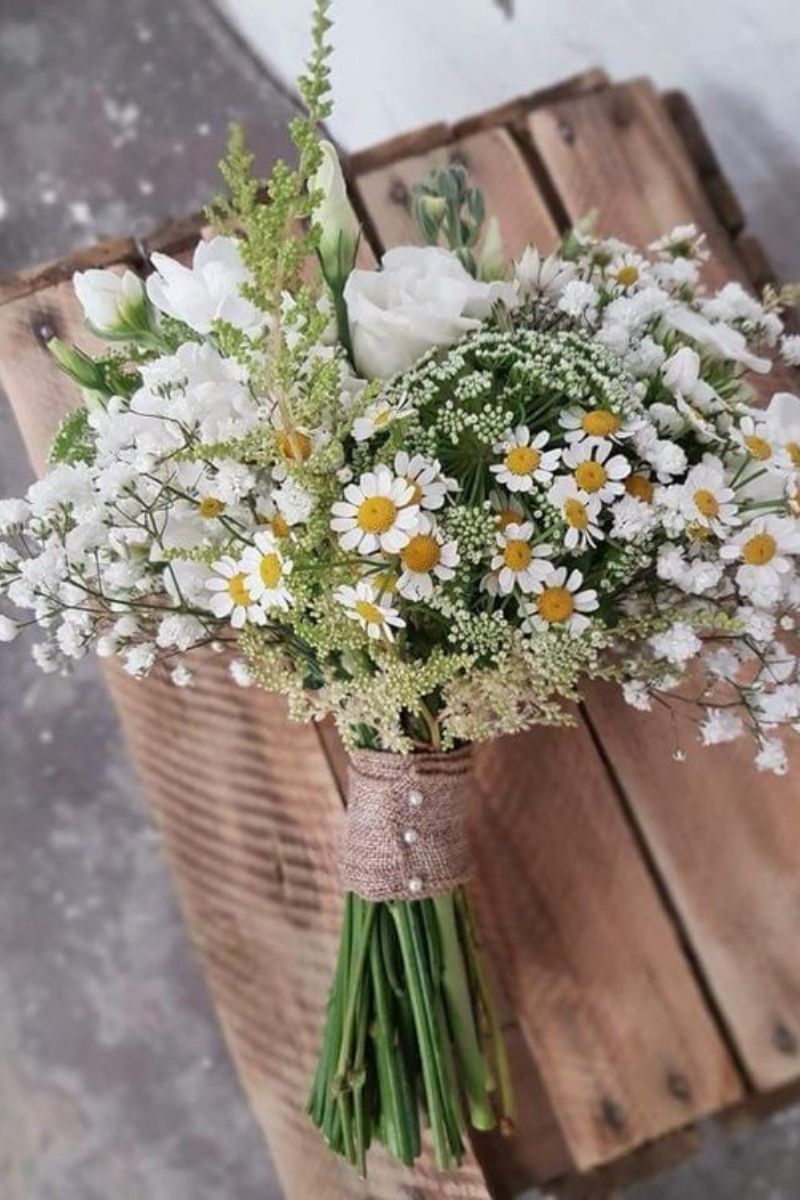 Mẫu bó hoa cúc tana đơn giản tinh tế (Ảnh:Sưu tầm)