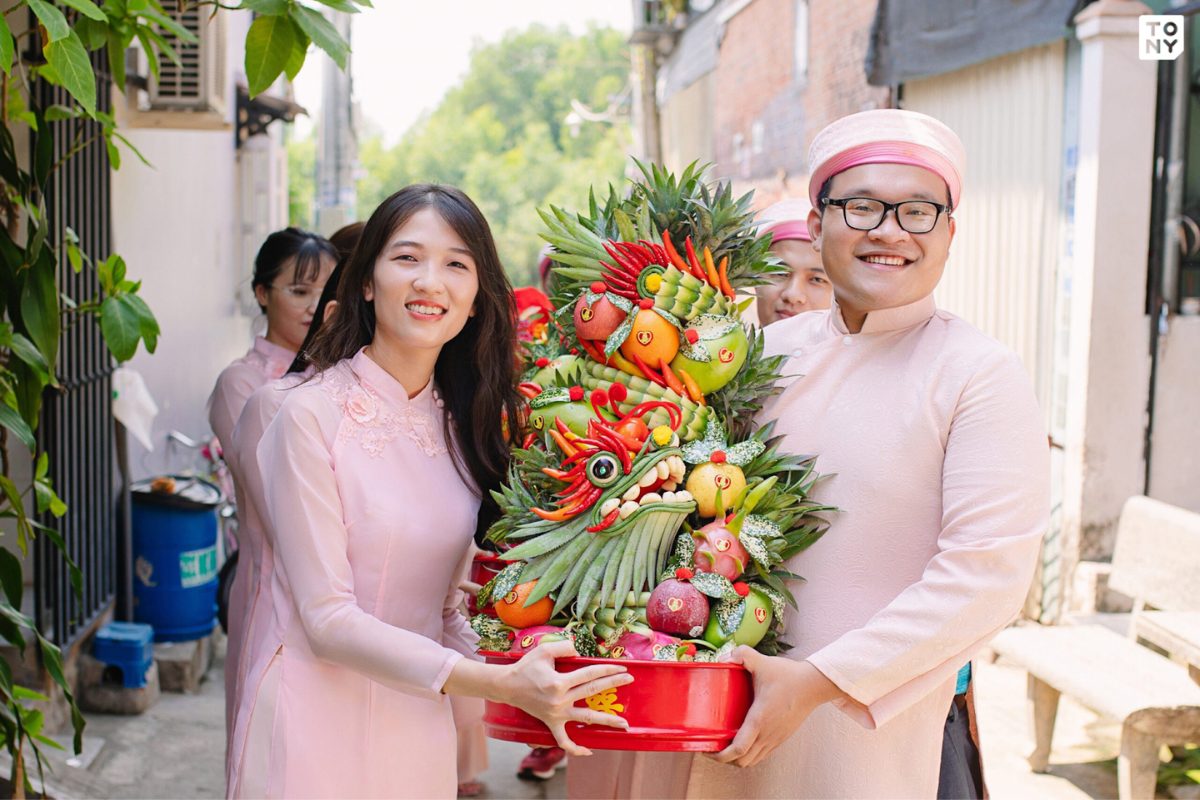 Thiết kế áo dài cổ đứng, tay lửng, tông pastel cho team trẻ. (Ảnh: Sưu tầm)