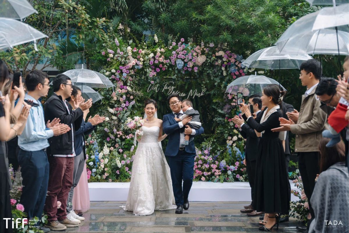 Phong cách trang trí sân khấu đám cưới đều có nét đẹp và ưu điểm riêng. (Ảnh: TIFF.vn)