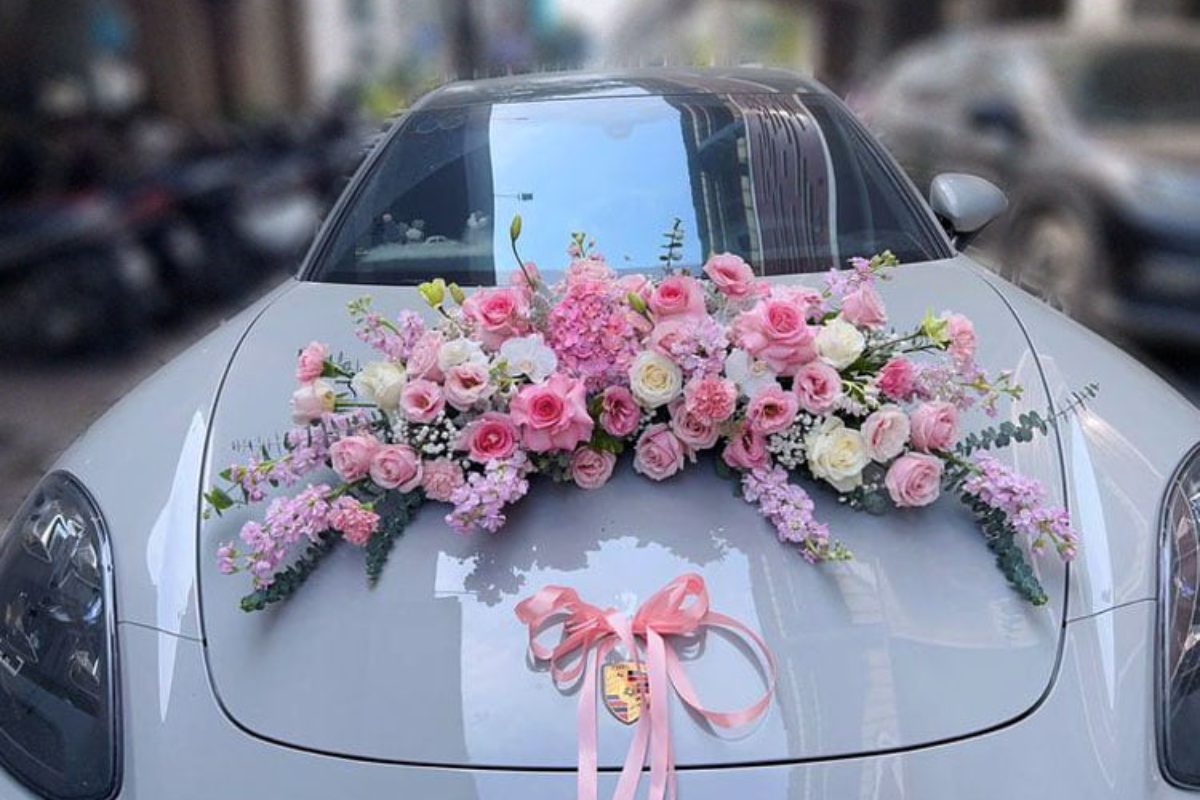 Hoa cưới Vintage tone pastel hồng nhạt, cài ruy băng nhung tạo nét cổ điển tinh tế. (Ảnh: Sưu tầm) 