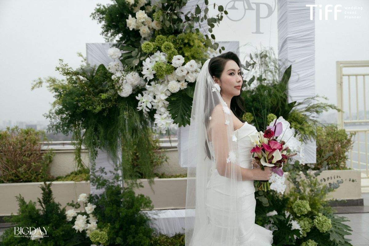 Đám cưới vintage đẹp hơn khi có sự góp sức thủ công của cặp đôi. (Ảnh: TIFF.vn)