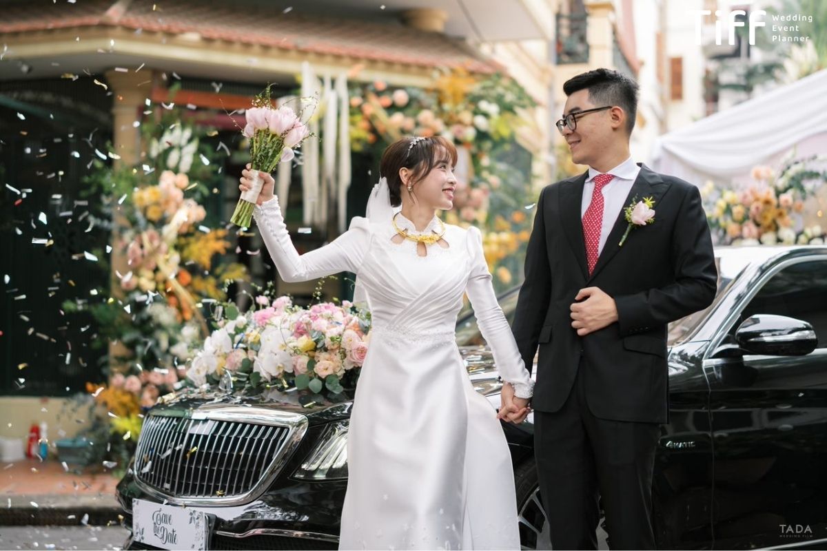 Đánh giá khách hàng giúp chọn nhà cung cấp hoa cưới uy tín (Ảnh: TIFF)