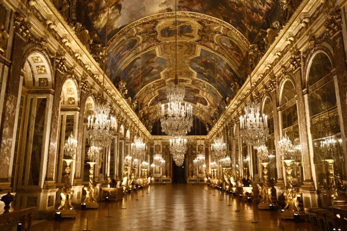 Không gian đám cưới hoàng gia Versailles đẹp lung linh vương giả (Ảnh: Sưu tầm)