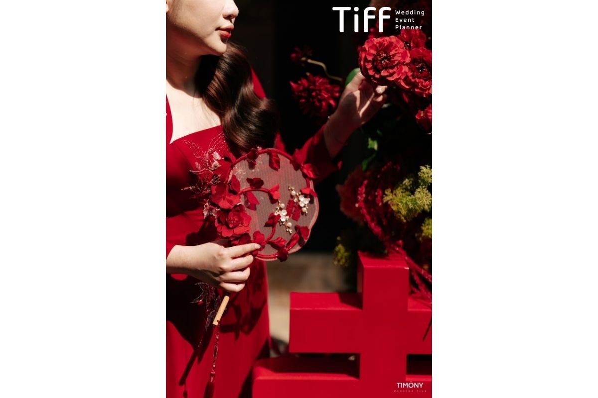 Tiệc cưới cổ điển nên chọn loại hoa có màu sắc thanh lịch (Ảnh: TIFF) 