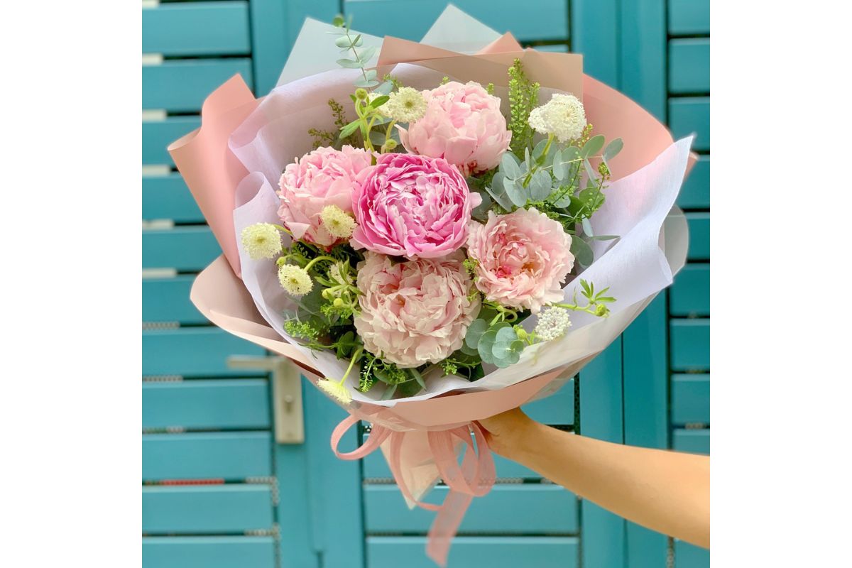Tìm dịch vụ uy tín để nhận được bó hoa đẹp và độ tươi lâu (Ảnh: Sưu tầm)