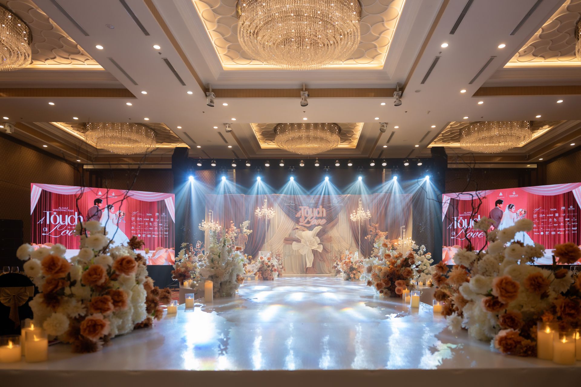 to-chuc-wedding-fair-tai-khach-san-almaz-long-bien