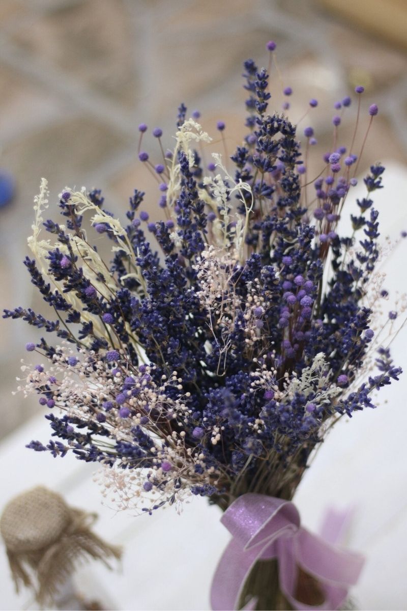 Mẫu bó hoa lavender đơn giản (Ảnh: Sưu tầm)