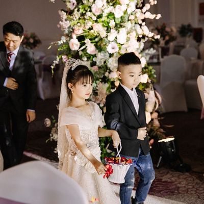 Nghi thức rải hoa trong đám cưới có lịch sử lâu đời và xuất hiện ở nhiều nền văn hóa trên thế giới (Ảnh: Sưu tầm)