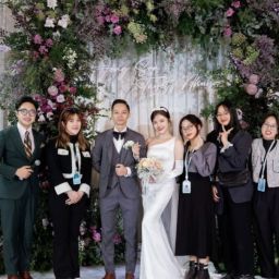 hoa cưới cầm tay ý nghĩa