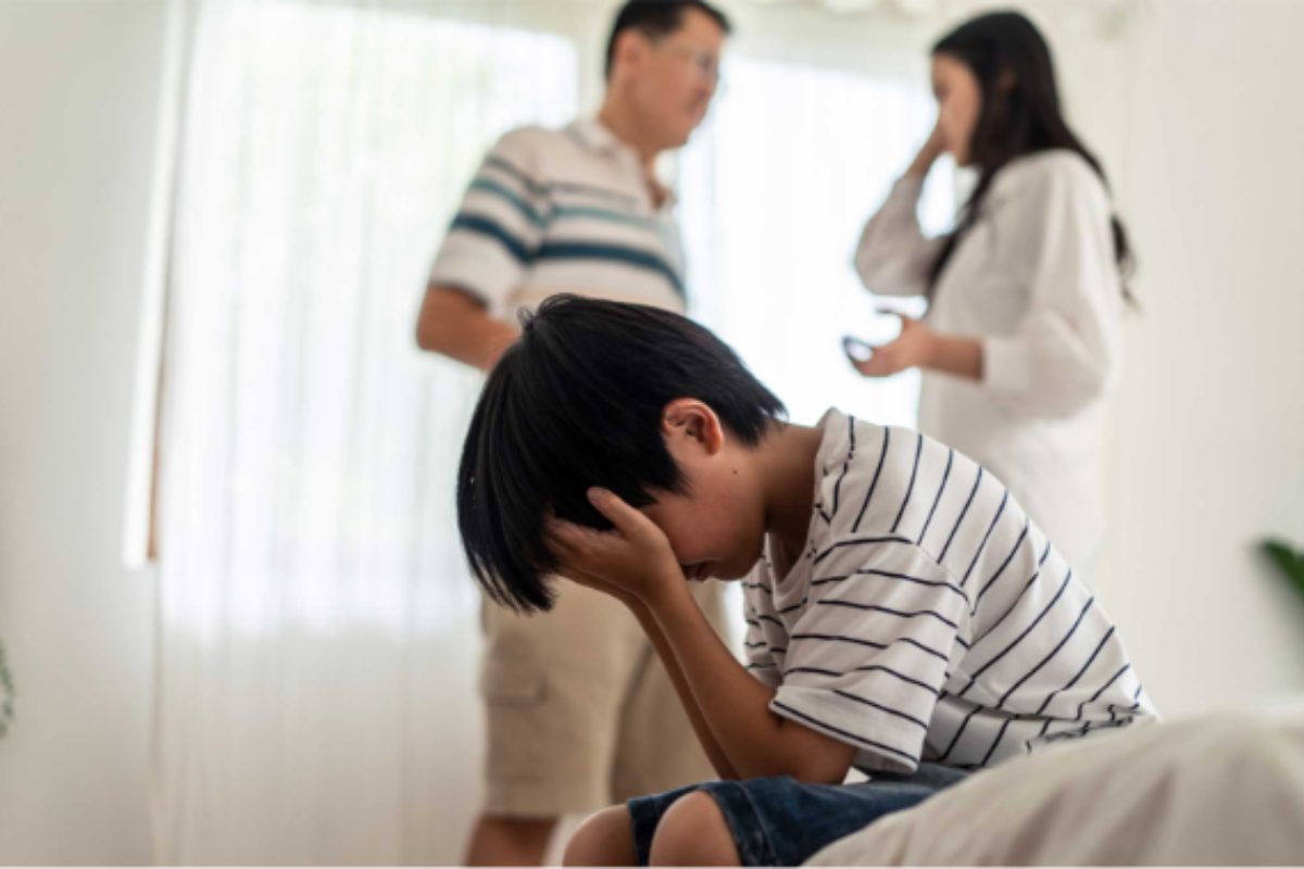 Sự mệt mỏi khiến cả hai dễ thiếu kiên nhẫn và ít đồng cảm, dẫn đến rạn nứt nếu không đủ vững lòng. (Ảnh: Sưu tầm)