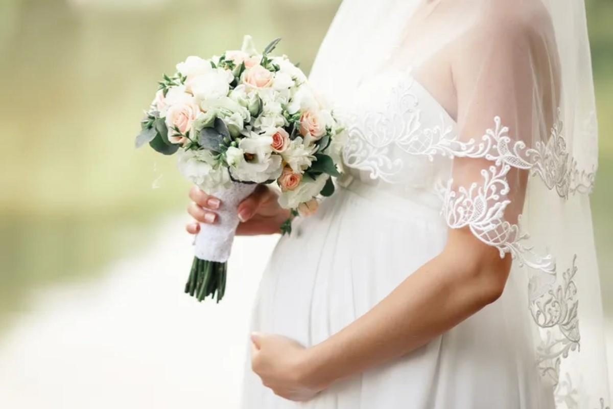 Quan niệm truyền thống và hiện tại về cô dâu có bầu trước khi cưới có phần khác biệt. (Ảnh: Sưu tầm)