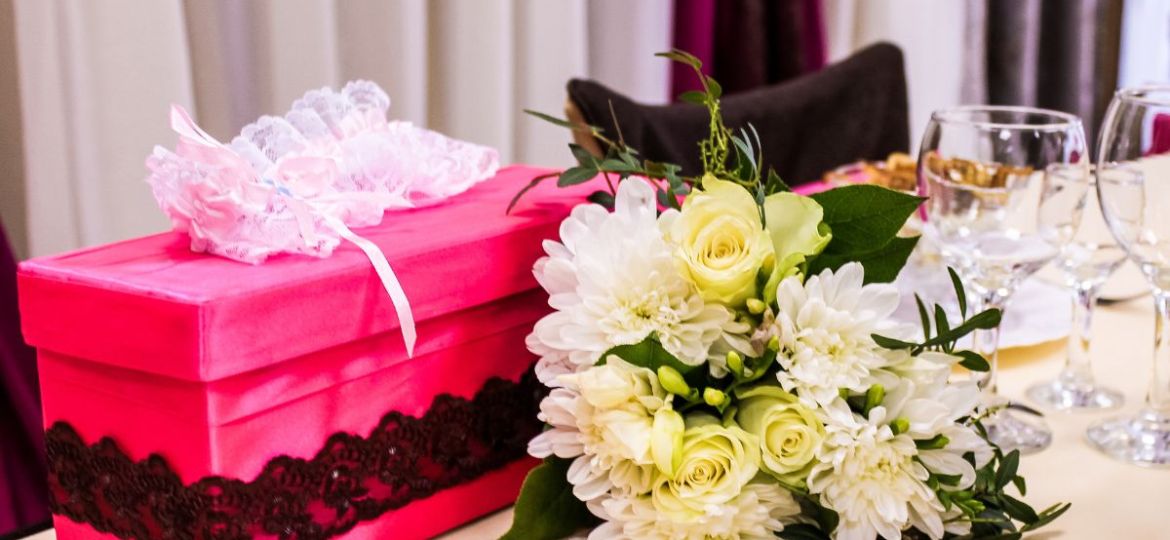quà tặng cho cặp đôi mới cưới