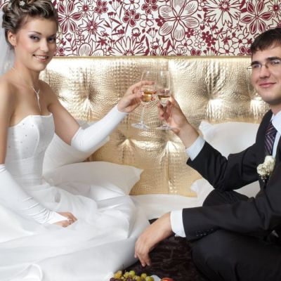có nên ngủ trước đêm tân hôn không
