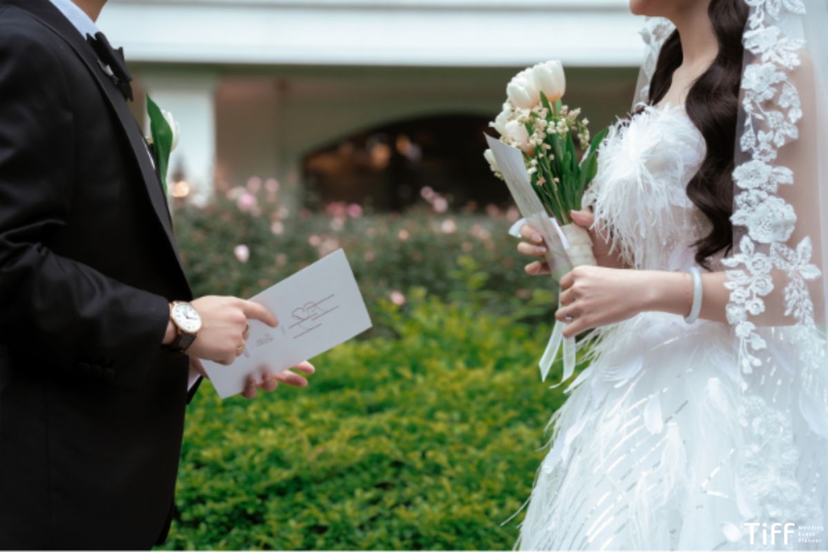 Ưu và nhược điểm khi chụp ảnh cưới sau lễ ăn hỏi (Ảnh: Tiff.vn) 