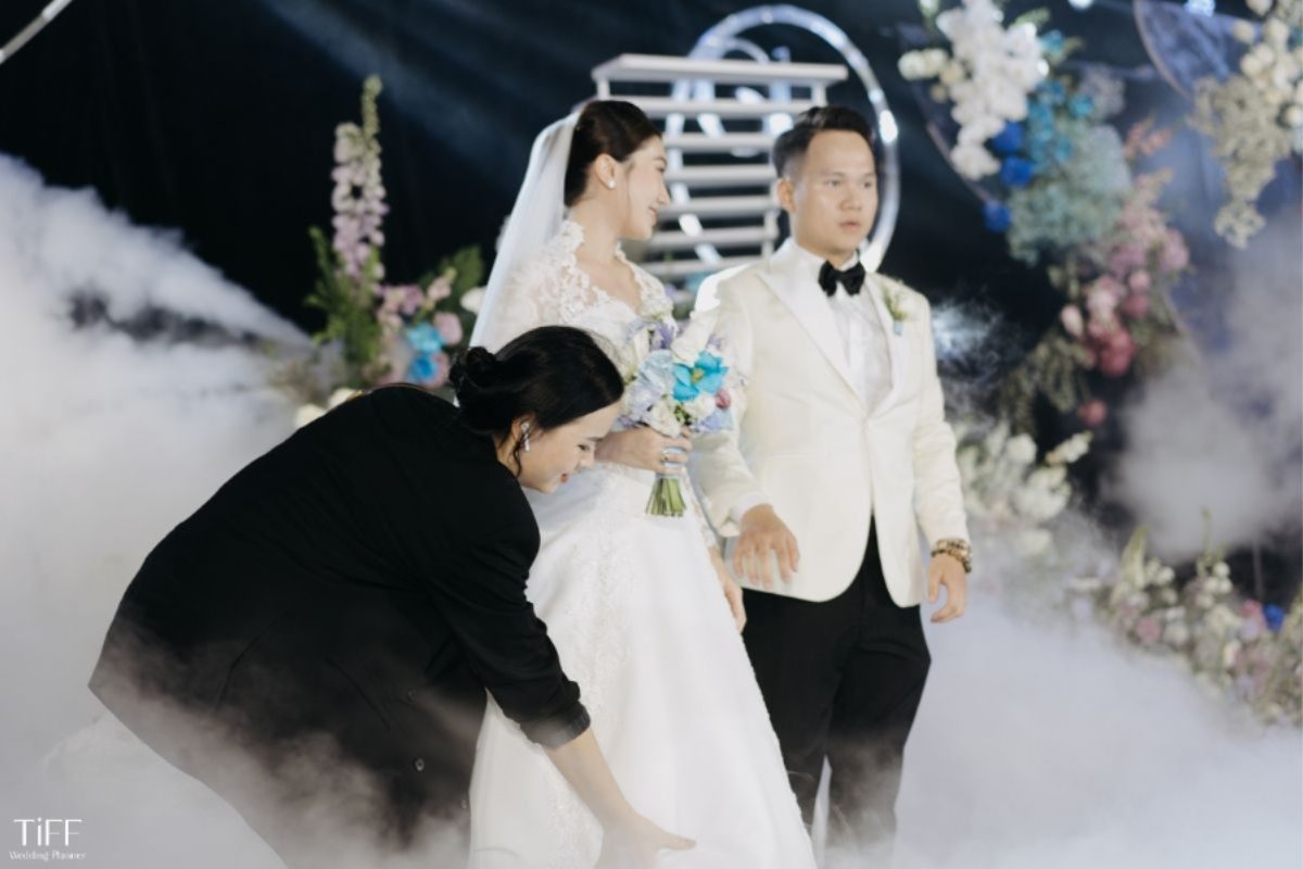 Wedding Planner hỗ trợ xử lý tình huống phát sinh trong ngày cưới. (Ảnh: TIFF.vn)