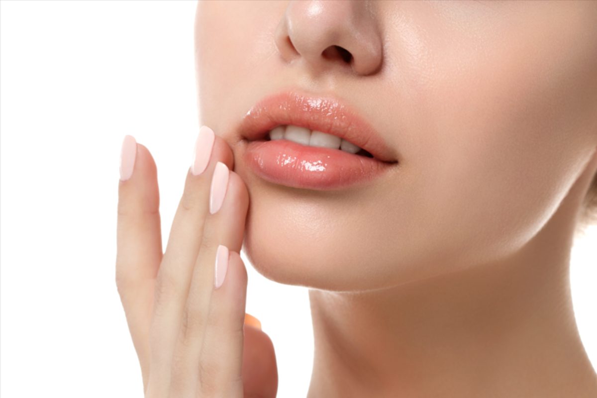 Cách chữa lành đôi môi nứt nẻ (Ảnh: sưu tầm)
