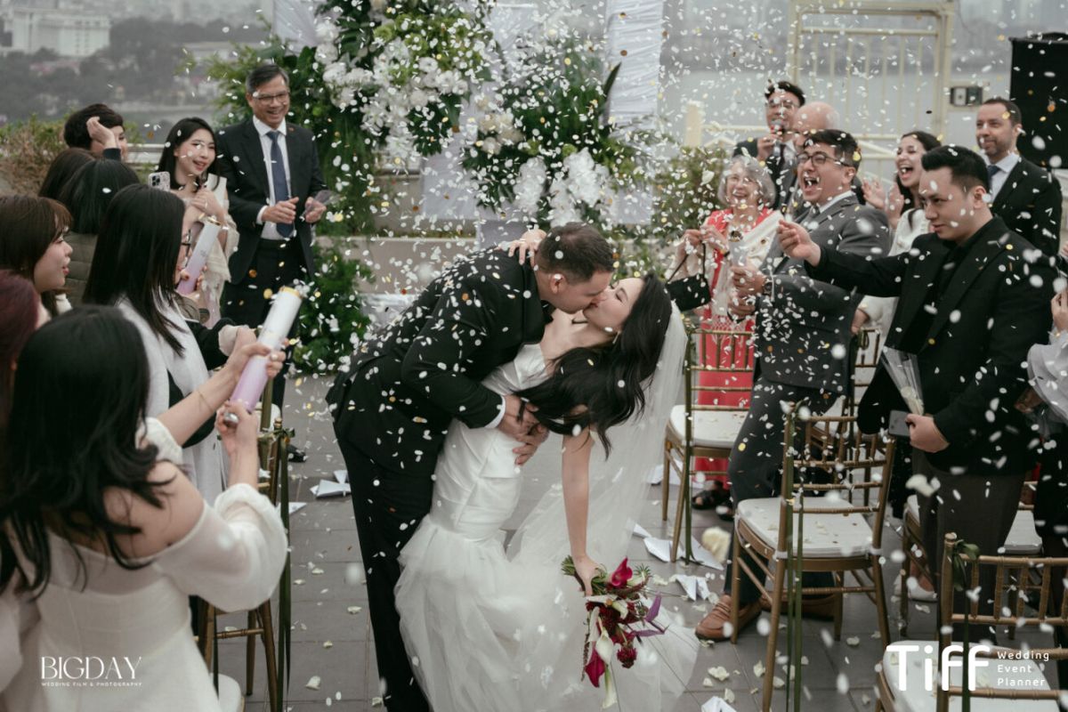 Chú rể chi tiền cưới không chỉ vì trách nhiệm mà là yêu thương (Ảnh: TIFF)