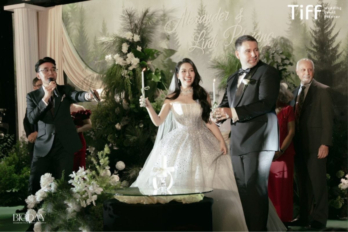 Không gian cưới nhẹ nhàng với décor tối giản nhưng giàu cảm xúc. (Ảnh: TIFF.vn)