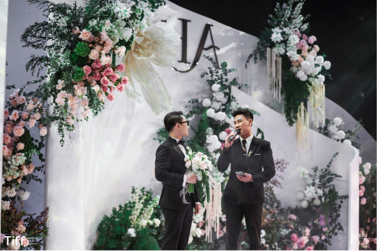 Wedding Coordinator quản lý và thực thi các kế hoạch trong ngày cưới (Ảnh: Tiff.vn) 