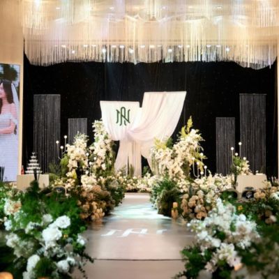 wedding coordinator