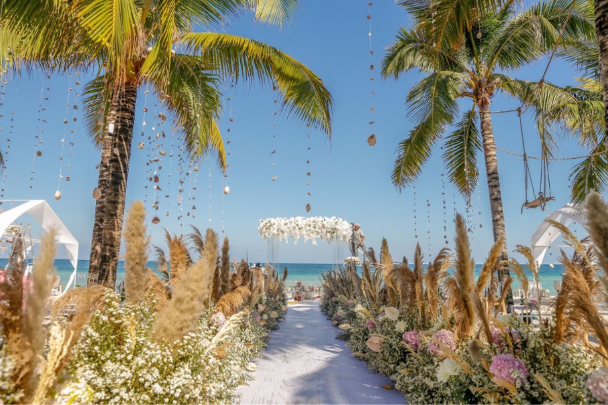Tiệc cưới bãi biển Phú Quốc với Phi Diep Wedding & Event. (Ảnh: Sưu tầm) 