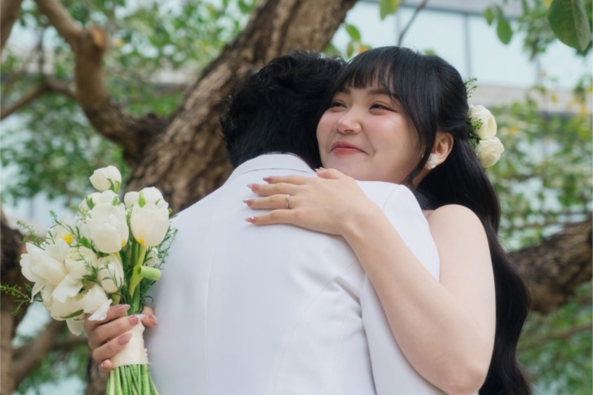 Chọn một ca khúc gắn liền với kỷ niệm của hai bạn để khoảnh khắc First Look trở nên thật sự ý nghĩa. (Ảnh: TIFF.vn)