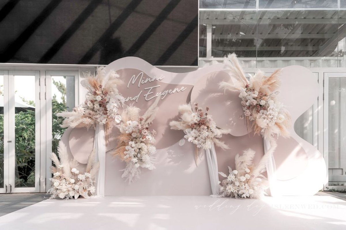 Trang trí đám cưới màu ombre (Ảnh: sưu tầm) 