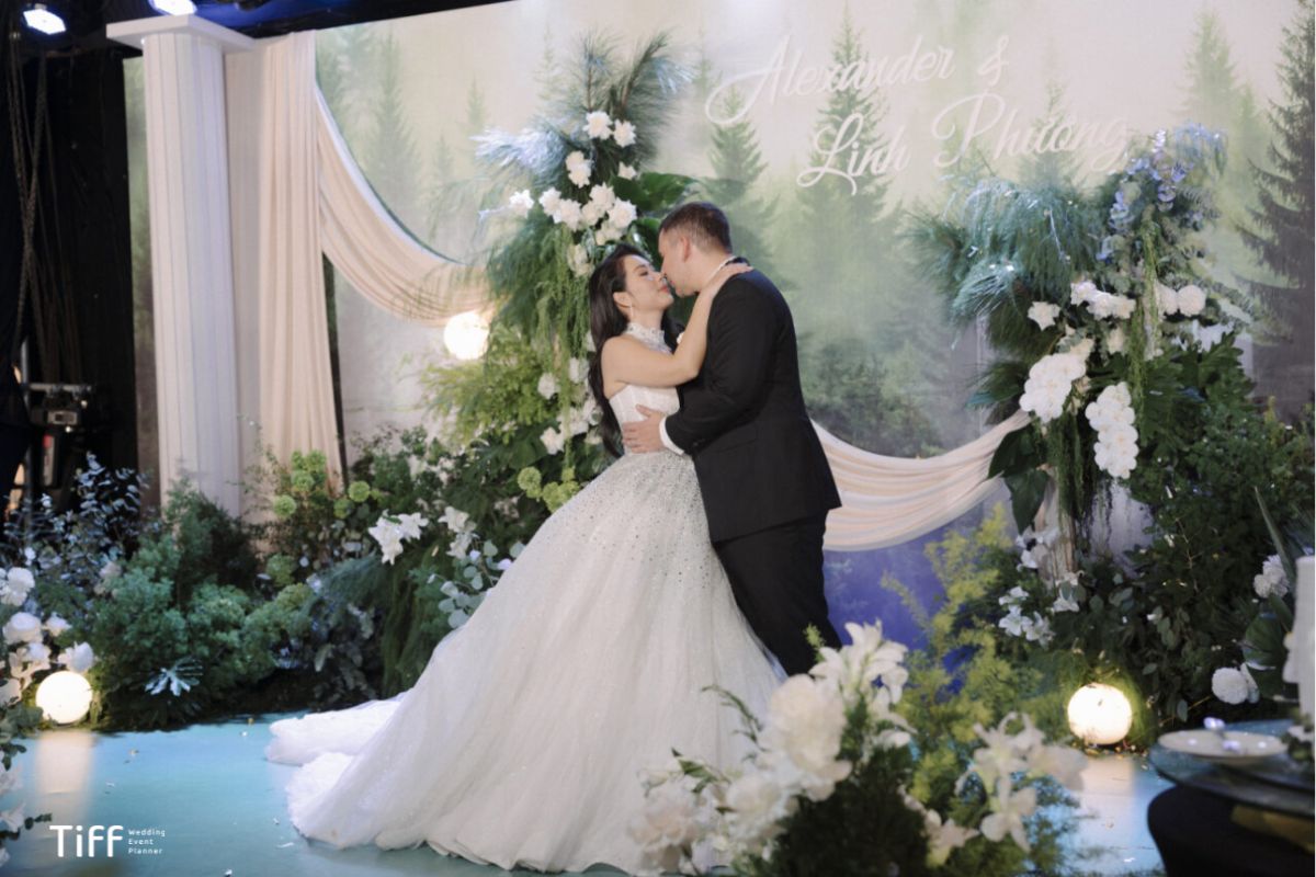 Nhạc nền cho first dance của cặp đôi (Ảnh: Tiff.vn)