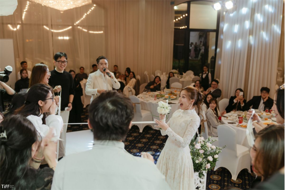 Top bài hát tiếng Anh cho màn tung hoa cưới (Ảnh: Tiff.vn) 