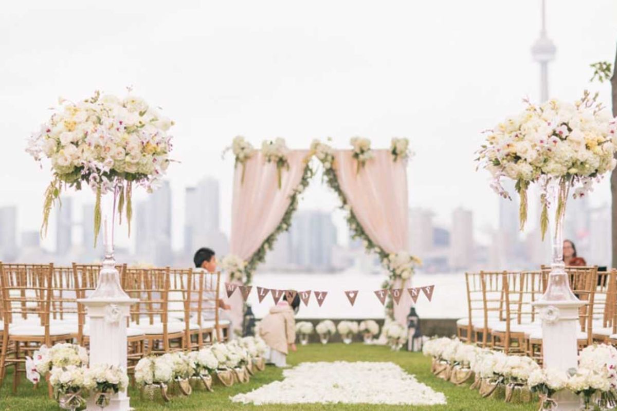 Trang trí cưới Fairy Tale linh hoạt ứng dụng nhiều không gian tiệc tại Việt Nam (Ảnh: Sưu tầm) 
