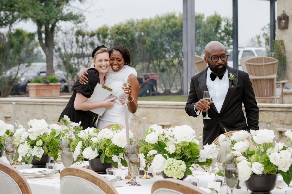 Wedding Coordinator sắp xếp thời gian chi tiết cho từng phần việc trong ngày cưới (Ảnh: Sưu tầm) 