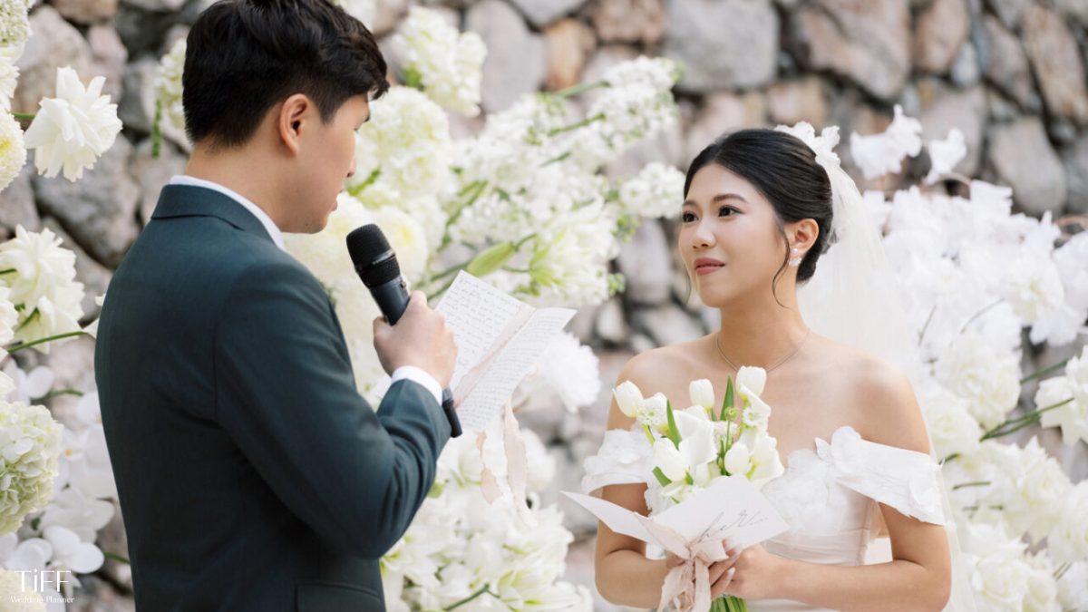 Phần mở đầu của wedding vow chính là cơ hội để kể câu chuyện tình yêu từ những bước đầu tiên. (Ảnh:TIFF.vn)