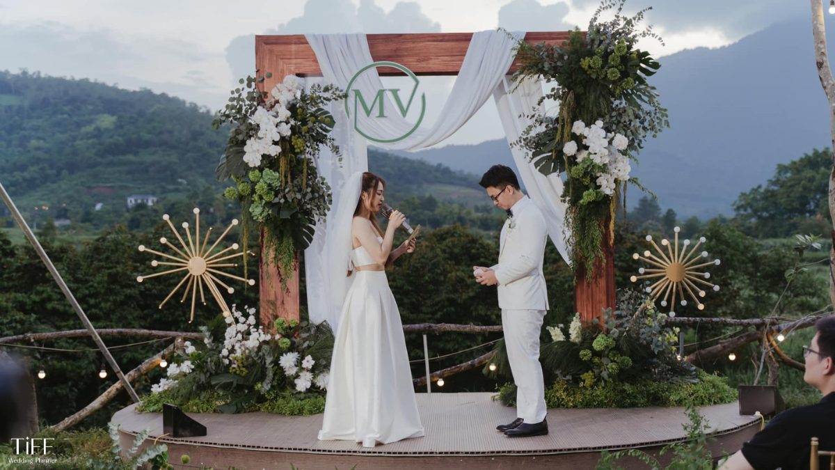 Phần thân bài hãy tập trung vào tính cách, phẩm chất đáng ngưỡng mộ của người bạn đời. (Ảnh:TIFF.vn)