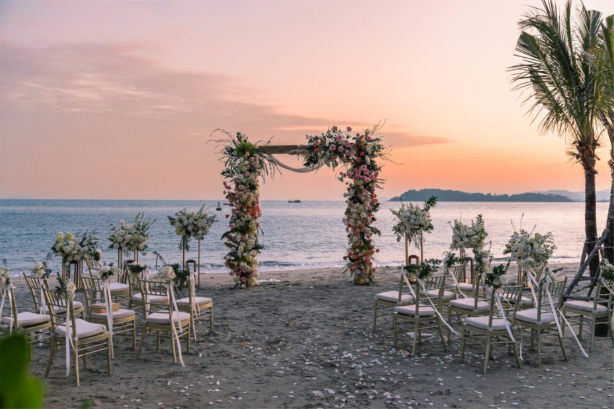 Lễ cưới hoàng hôn bên bãi biển đôi tại Premier Village Phu Quoc Resort(Ảnh: Sưu tầm)
