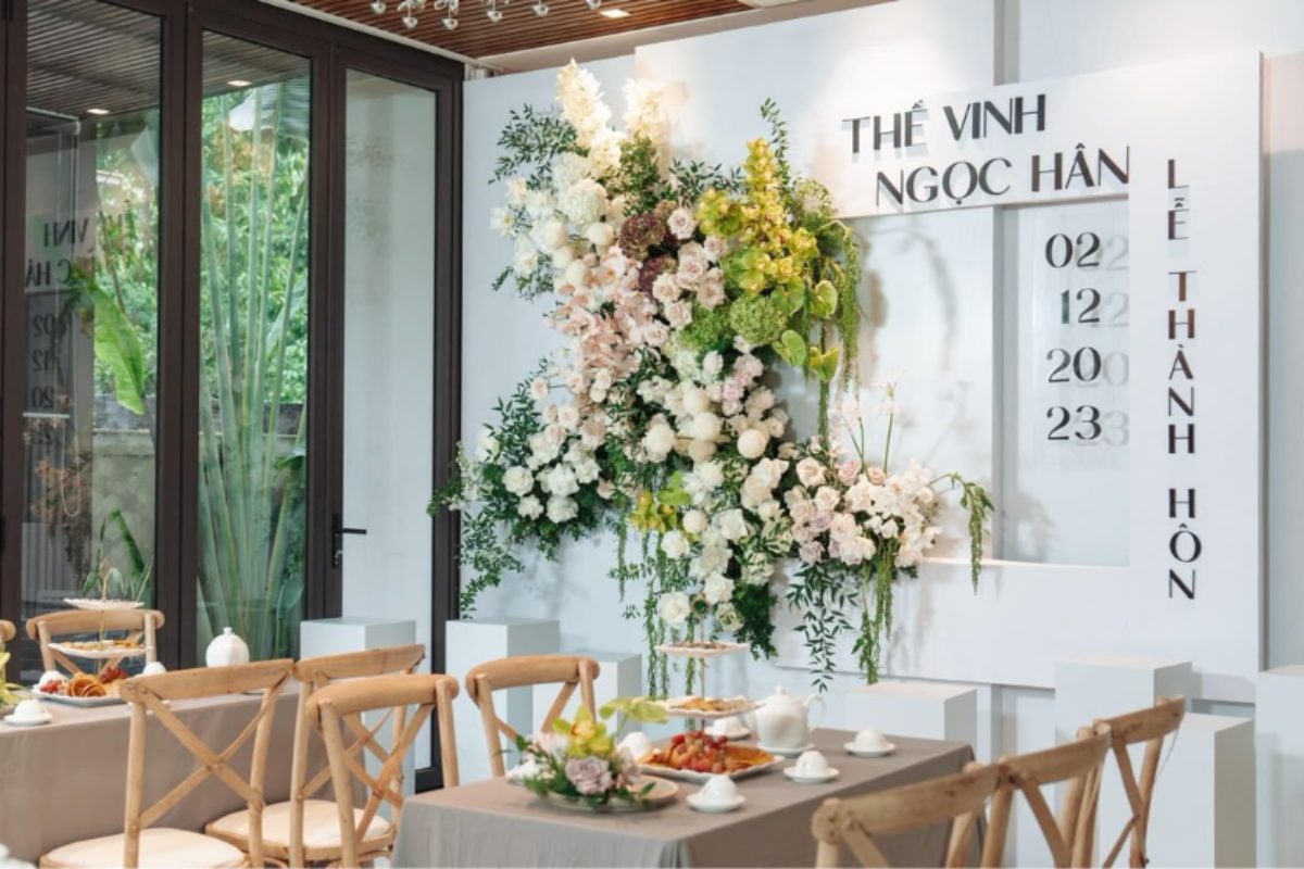 Hoàn thiện không gian chuẩn bị lễ gia tiên mang đến cảm giác chỉn chu và sang trọng (Ảnh: Sưu tầm)